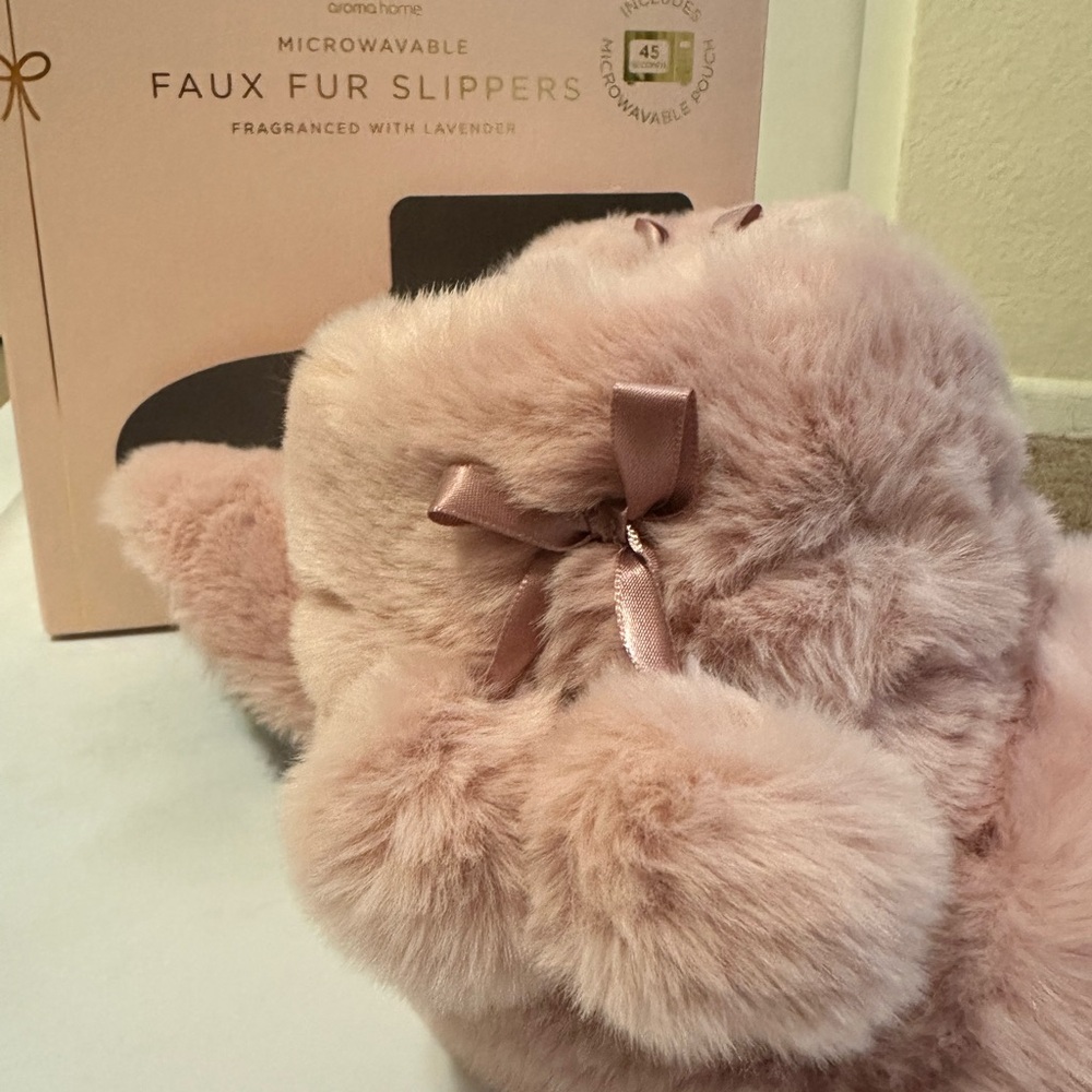 Aroma Home Microwavable Lavender-Infused Pink Slippers